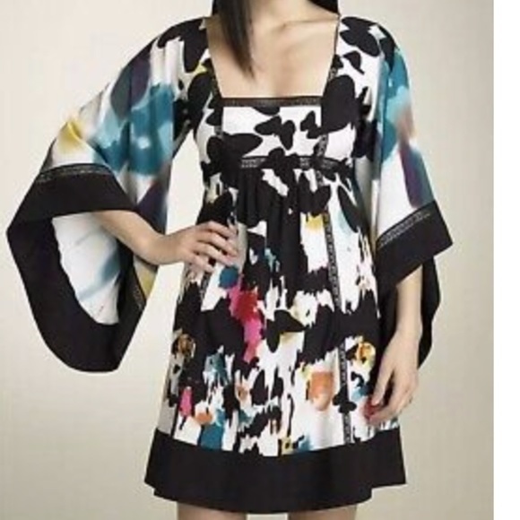 Diane Von Furstenberg Dresses & Skirts - Diane Von Furstenburg Dress: Lena Traveling Butterfly Silk Kimono Dress